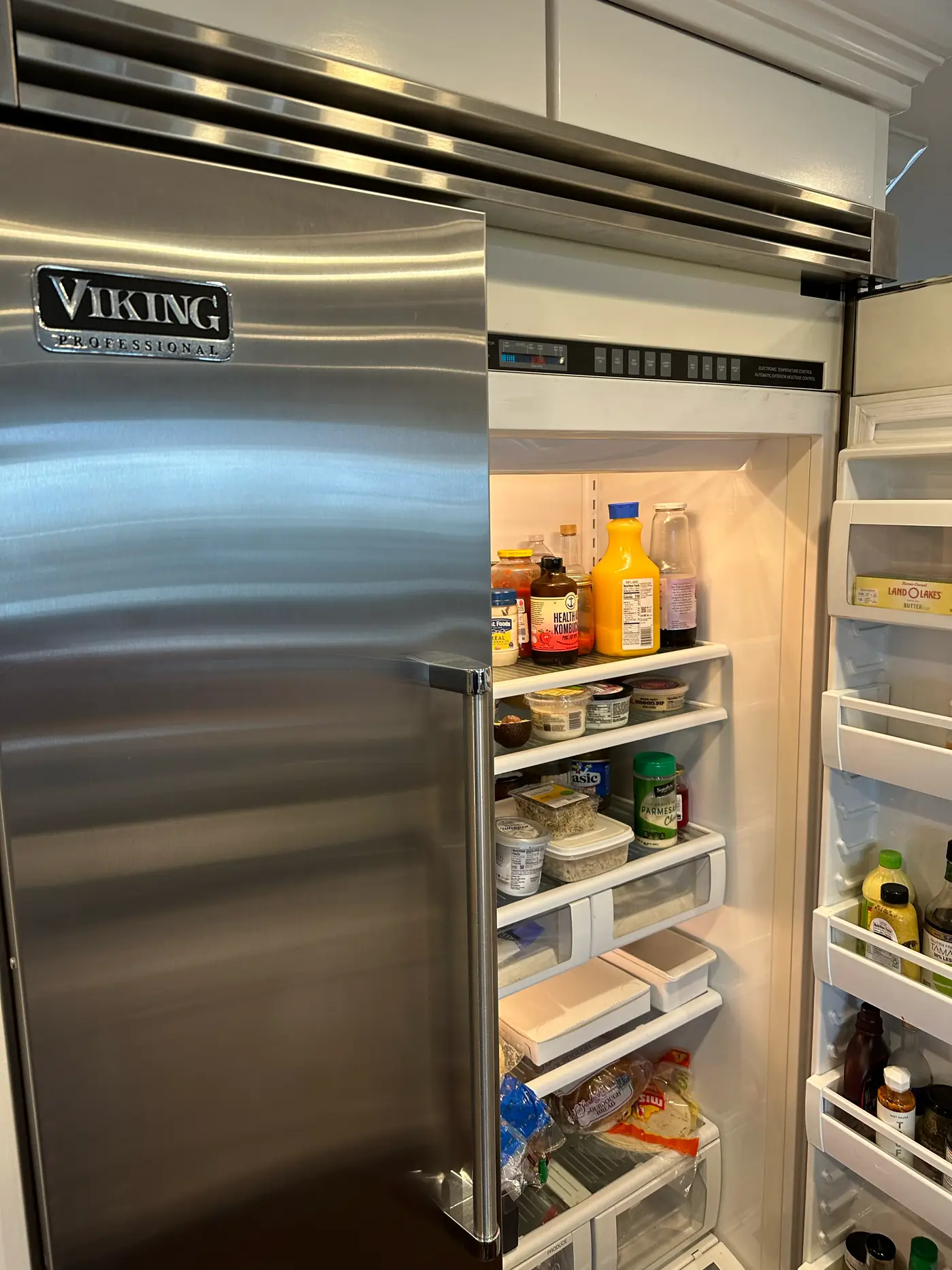 Viking Professional built-in refrigerator during a cooling diagnosis